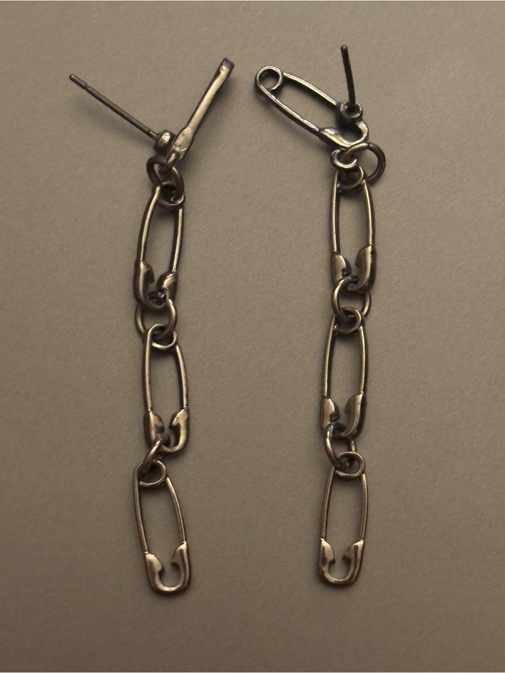 5 for 10 💵 safety pin drop earrings